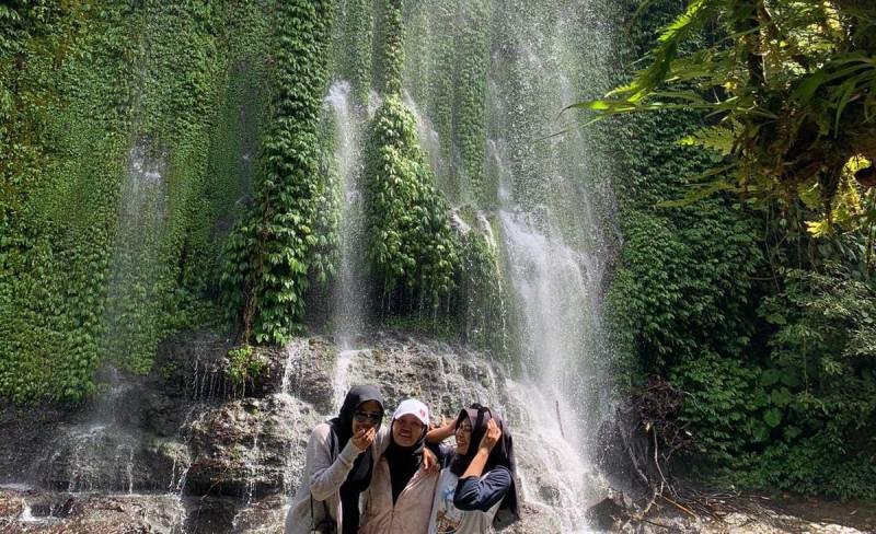 Air Terjun Nakai Jernih (10 m)